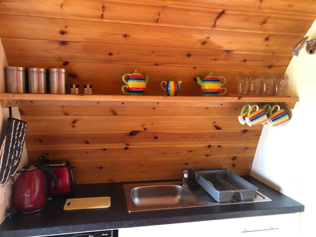 The Rainbow Pod Villa Milltown Malbay Dış mekan fotoğraf