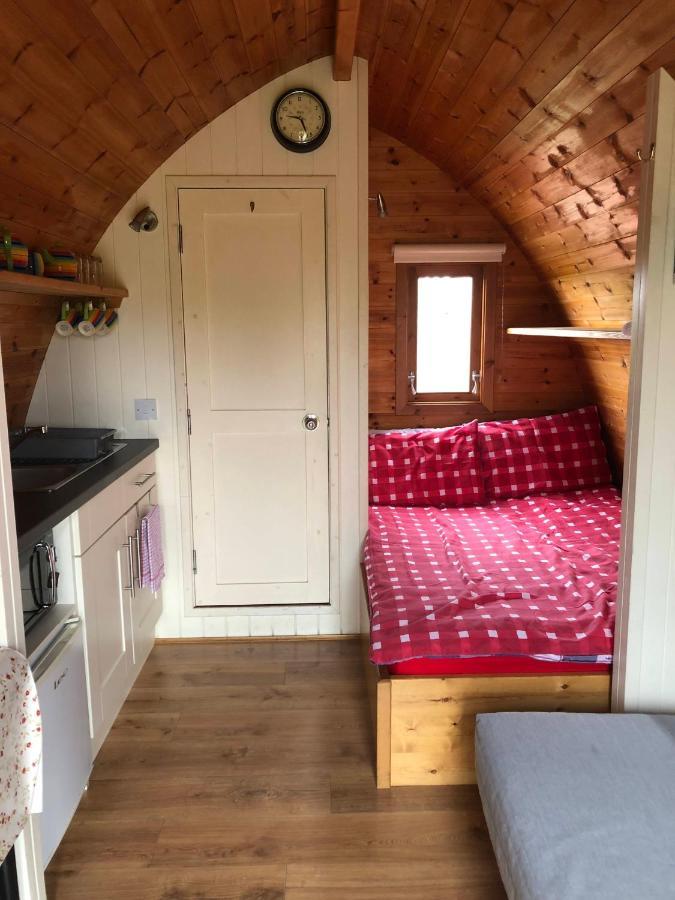The Rainbow Pod Villa Milltown Malbay Dış mekan fotoğraf