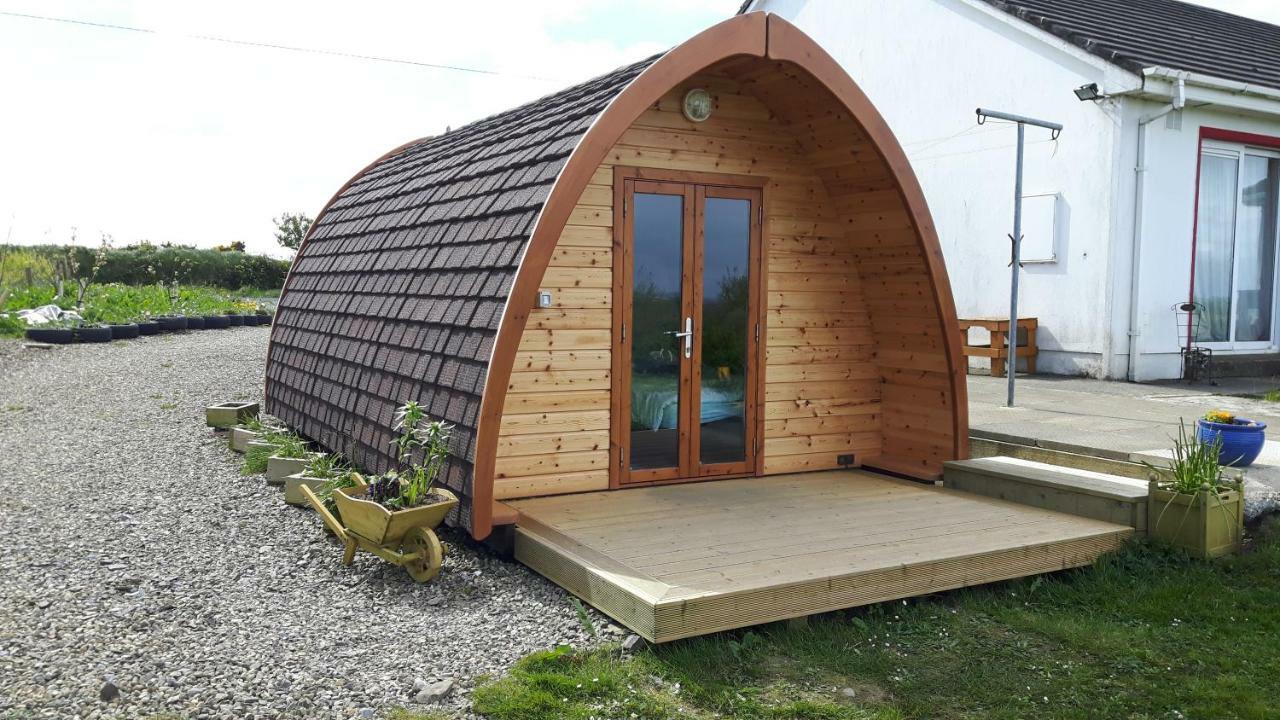 The Rainbow Pod Villa Milltown Malbay Dış mekan fotoğraf
